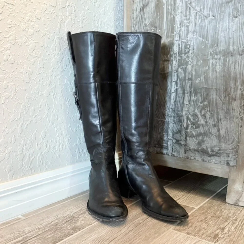 Italian Leather Boots - Picture 10 of 11